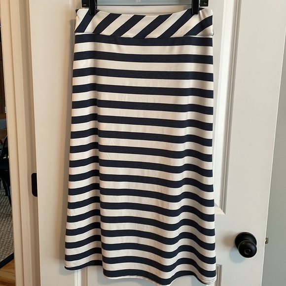 Athleta Like New Seeing Stripes Midi Skirt - Picture 4 of 9